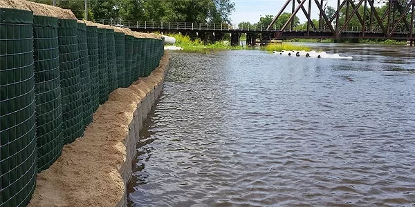 Hesco-Flood-Barriers